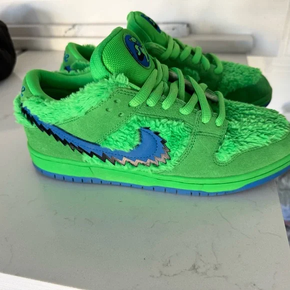 Nike Dunks - Picture 1 of 4